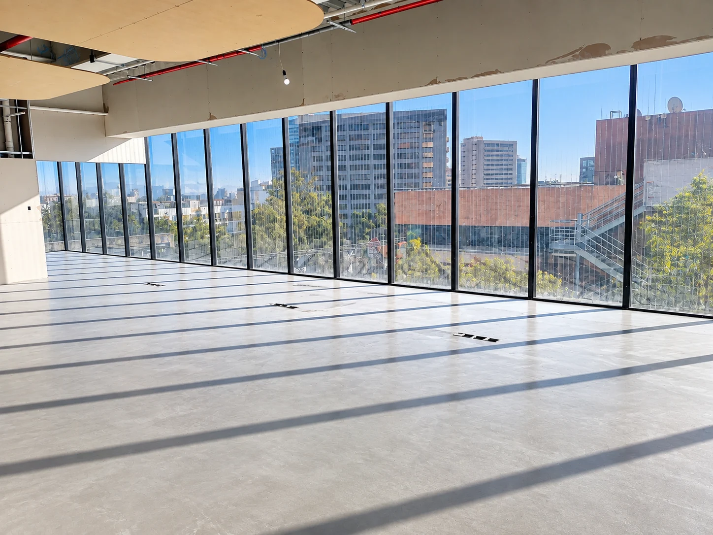 Espacio interior para nivelación de pisos